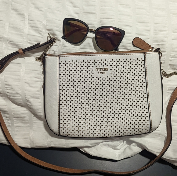 Guess cross body bag - Picture 11 of 12